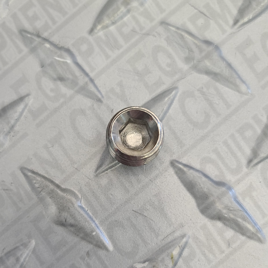 QSP 75-550 Stainless Steel Bottom Set Screw (1)